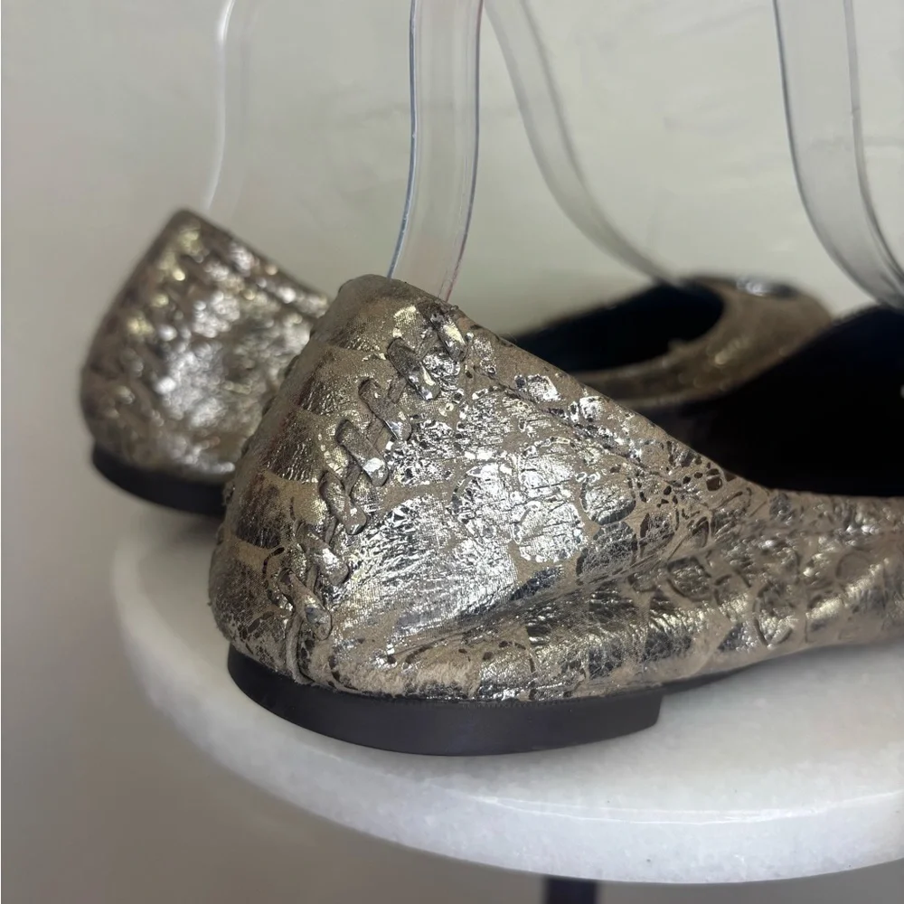 TORY BURCH Minnie Reva Flat Metallic Silver Heidi Ballet Logo‎ Leather Shoe 8.5